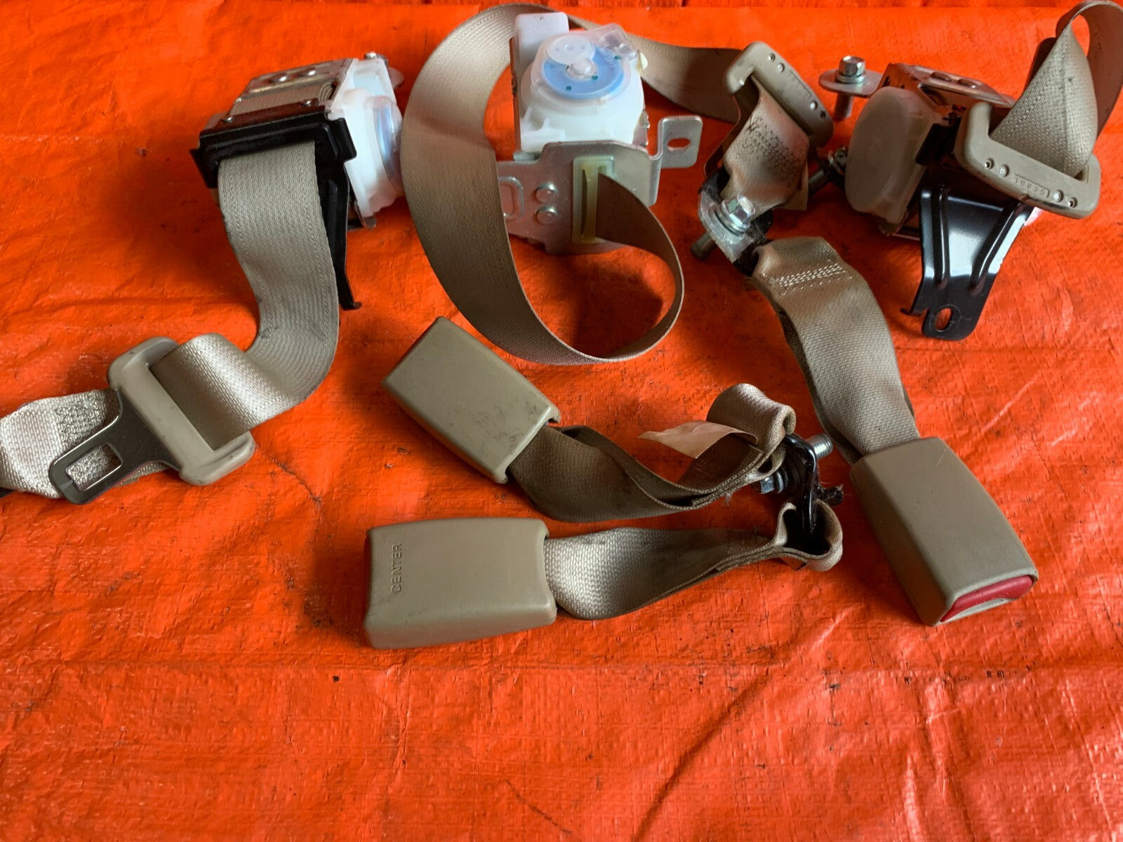 OEM 2006 06 HONDA ACCORD LX SEDAN   REAR SEAT BELT SET   LEFT CENTER RIGHT TAN6