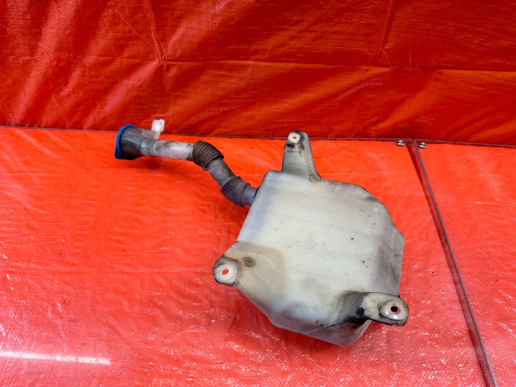 04 08 ACURA TSX   WINDSHIELD WIPER RESERVOIR TANK W/ MOTOR   OEM FACTORY #19612