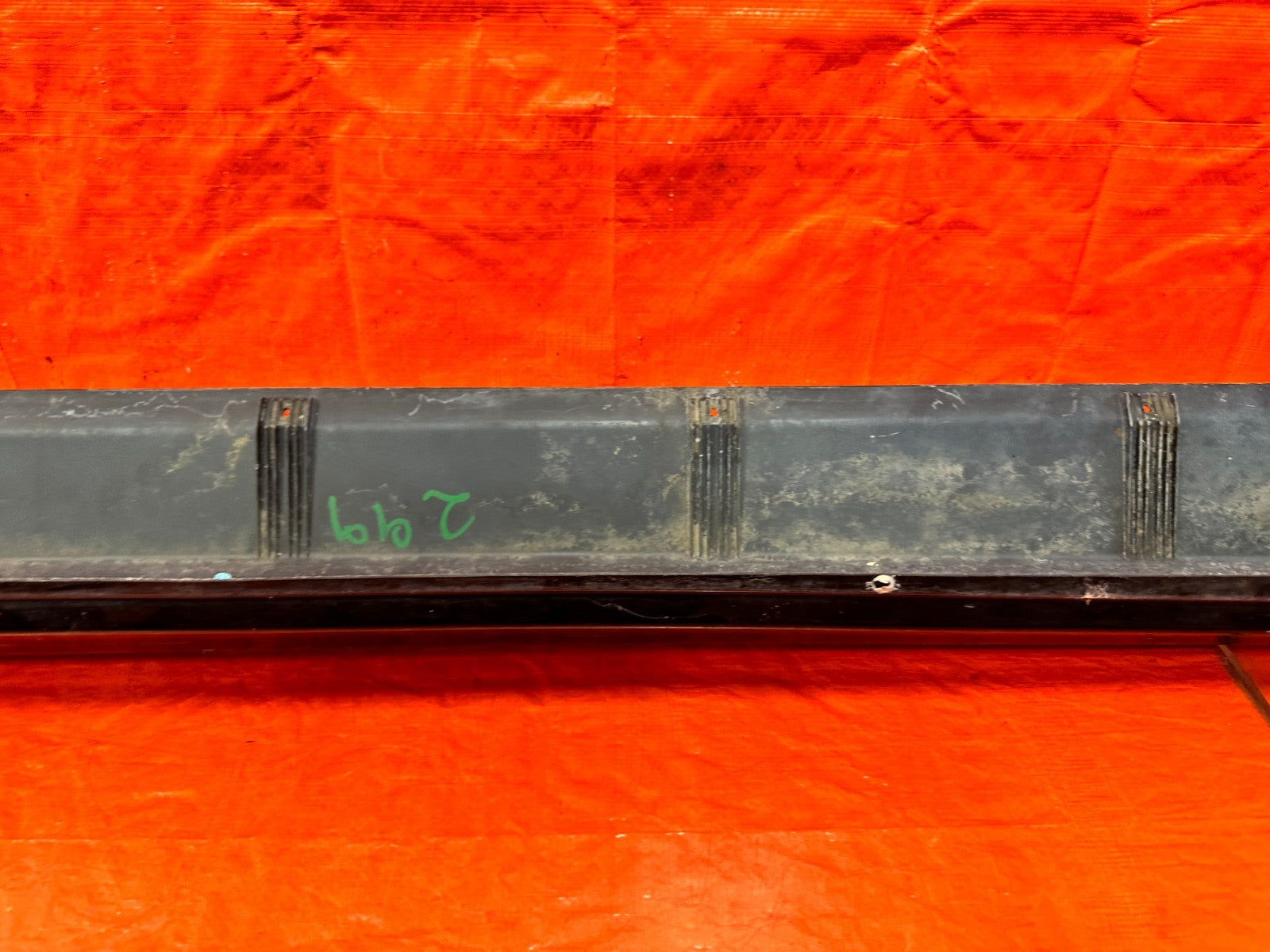 10 16 HYUNDAI GENESIS COUPE RIGHT SIDE SKIRT ROCKER MOLDING TRIM OEM #29912