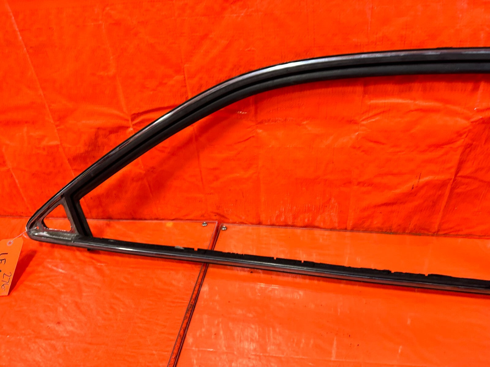 92 00 LEXUS SC300   DRIVER LEFT EXTERIOR WINDOW GLASS TRIM   OEM #2769