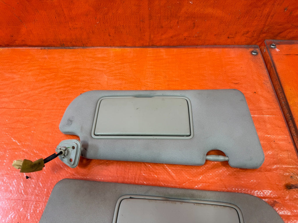 08 15 INFINITI G37 & Q60 2D COUPE   LEFT AND RIGHT SUN VISORS PAIR SET   OEM 3289