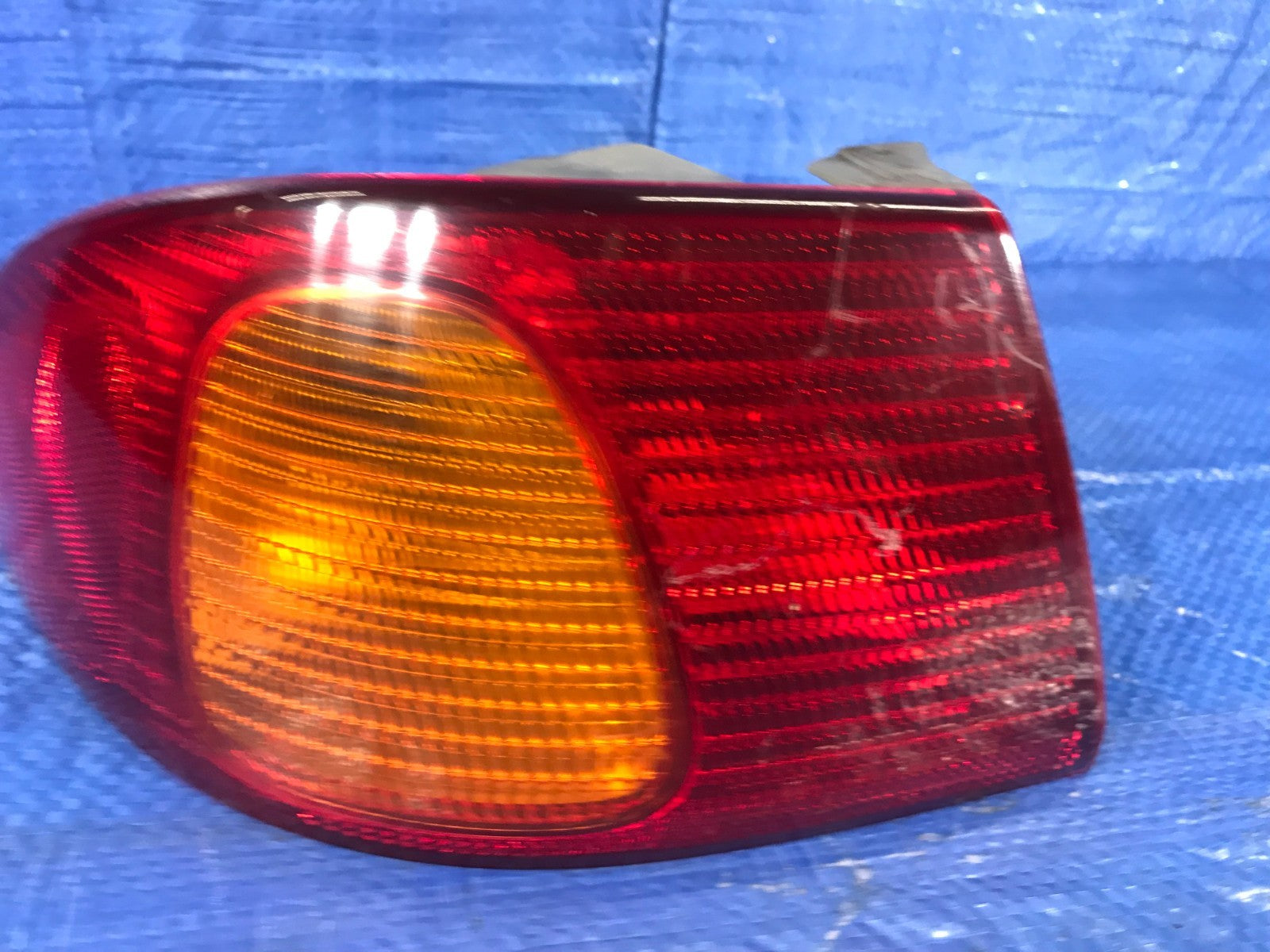 OEM 2002 02 TOYOTA COROLLA S   DRIVER LEFT OUTER TAIL LIGHT L LH1