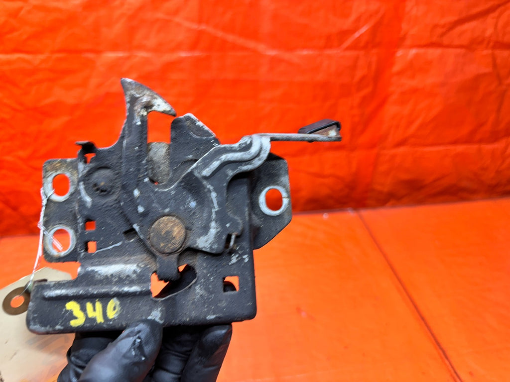94-01 ACURA INTEGRA FRONT ENGINE HOOD LOCK LATCH MECHANISM OEM #3404
