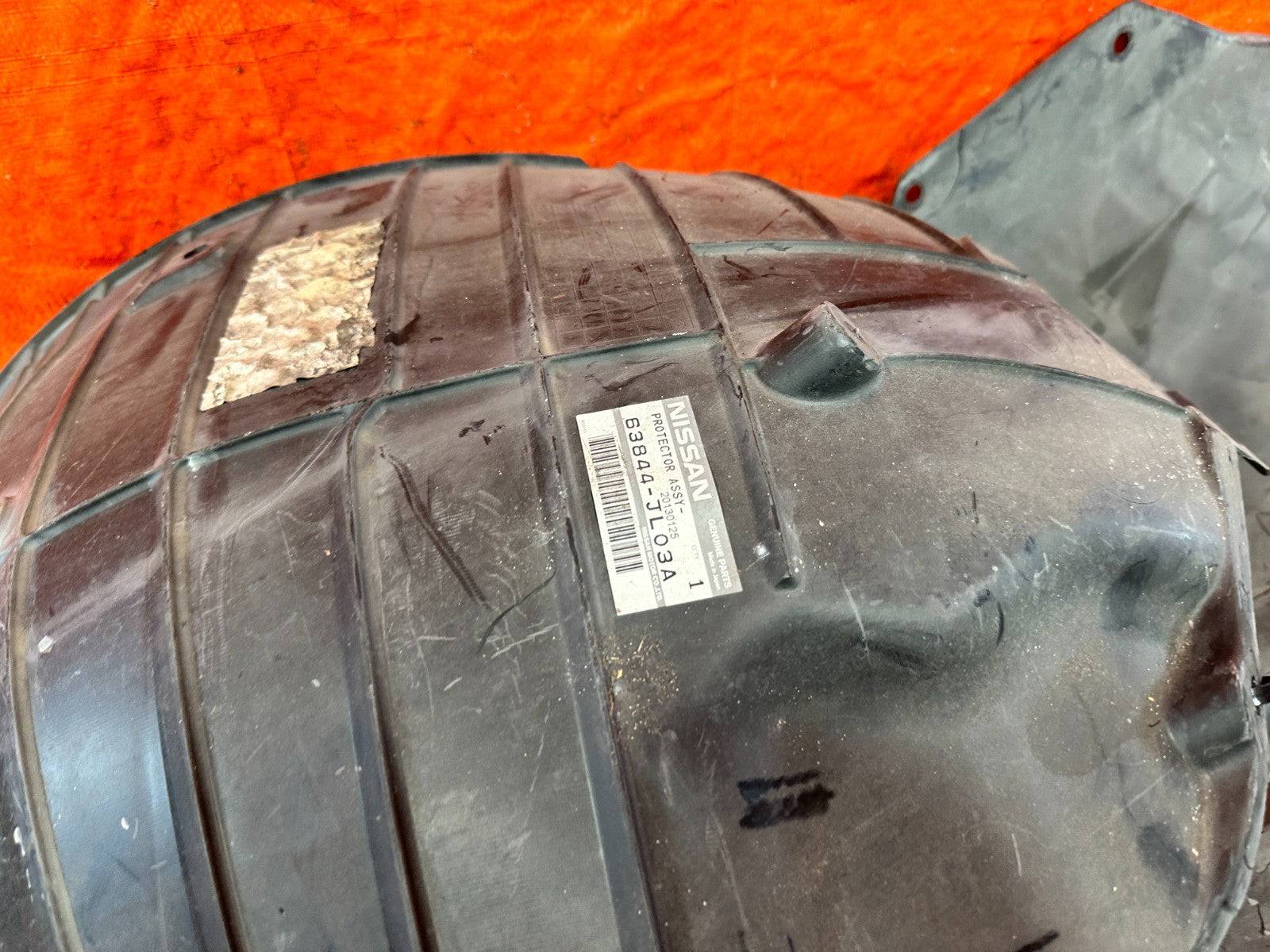 08 15 INFINITI G37 Q60 COUPE CONV RIGHT PASSENGER FRONT FENDER SPLASH LINER #32910