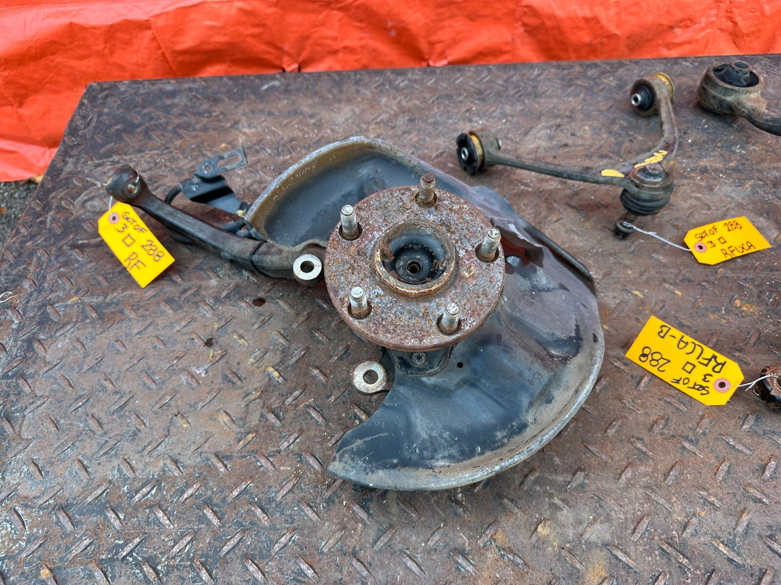 02 10 LEXUS SC430 PASSENGER RIGHT FRONT SPINDLE KNUCKLE HUB W/ ALL ARMS OEM #2881