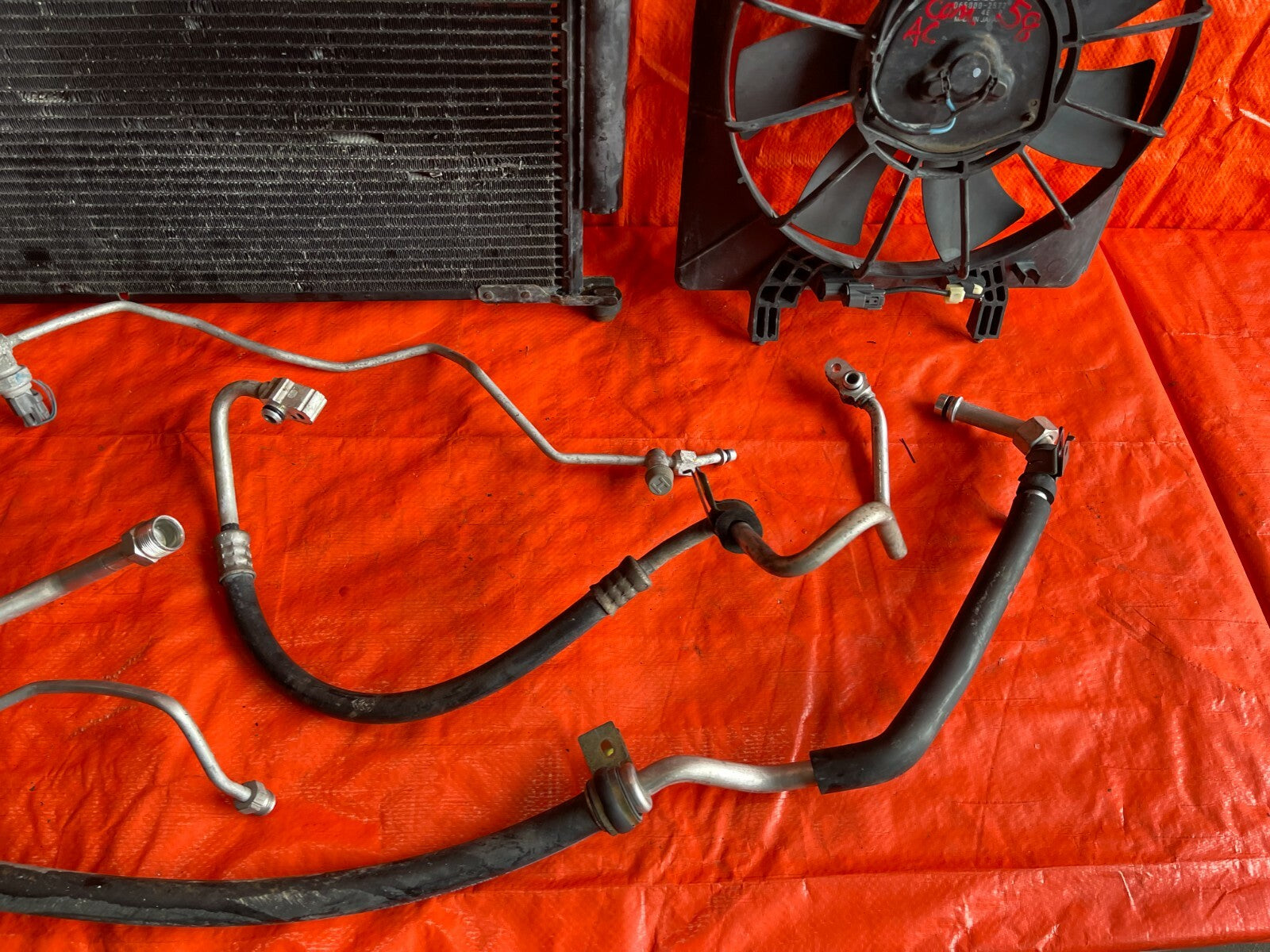02 04 HONDA CR V CRV   AIR CONDITIONING AC LINE SET LINES W/ CONDENSER + FAN OEM9