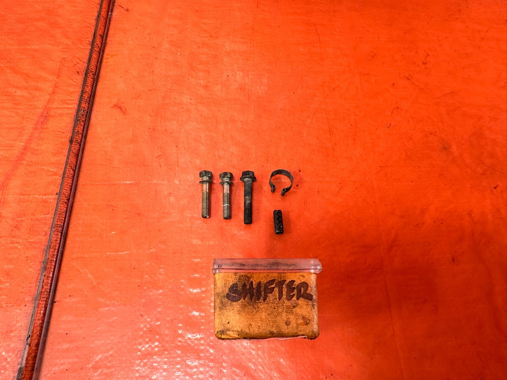 88 91 HONDA CIVIC   SHIFT LINKAGE HARDWARE   OEM 3170