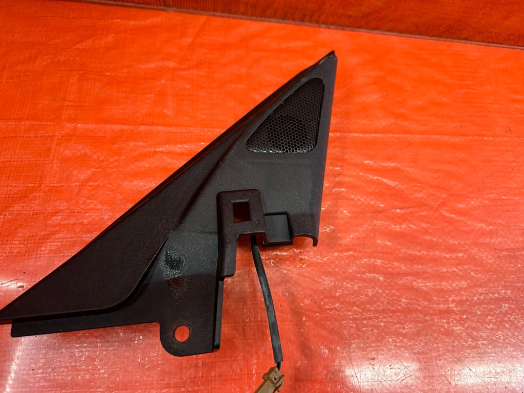 08 15 INFINITI G37 & Q60    PASSENGER RIGHT TWEETER W/ GARNISH TRIM   OEM #2322