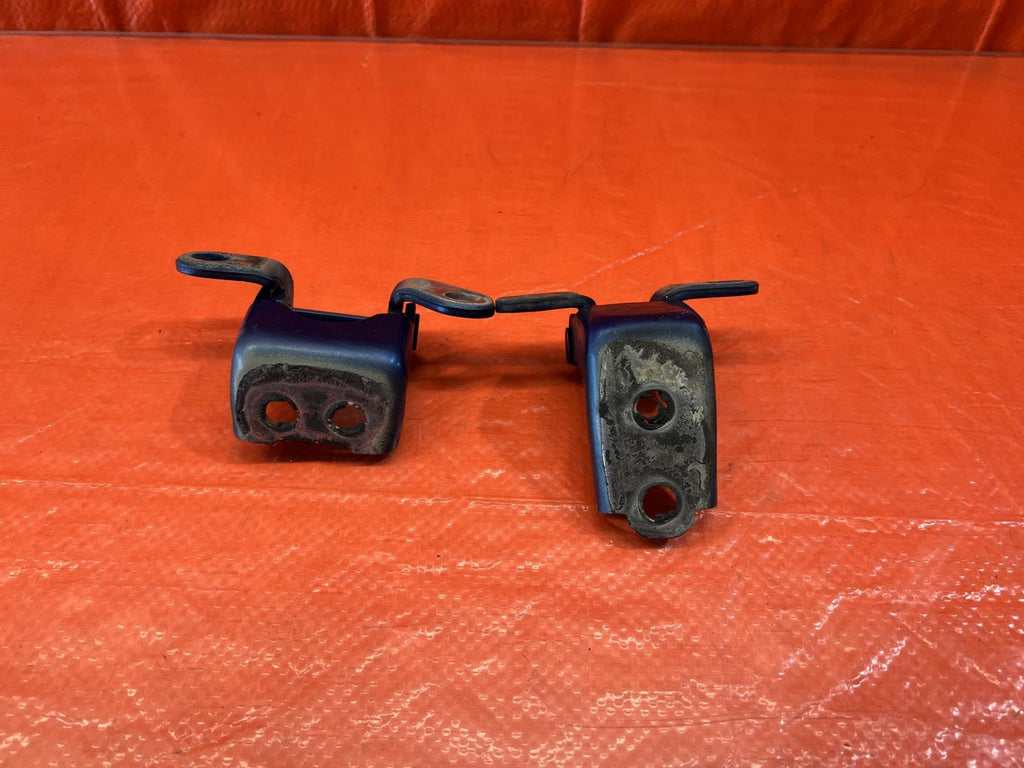 06 11 CIVIC 4D SEDAN   PASSENGER RIGHT REAR DOOR HINGE SET UPPER LOWER   OEM 1517