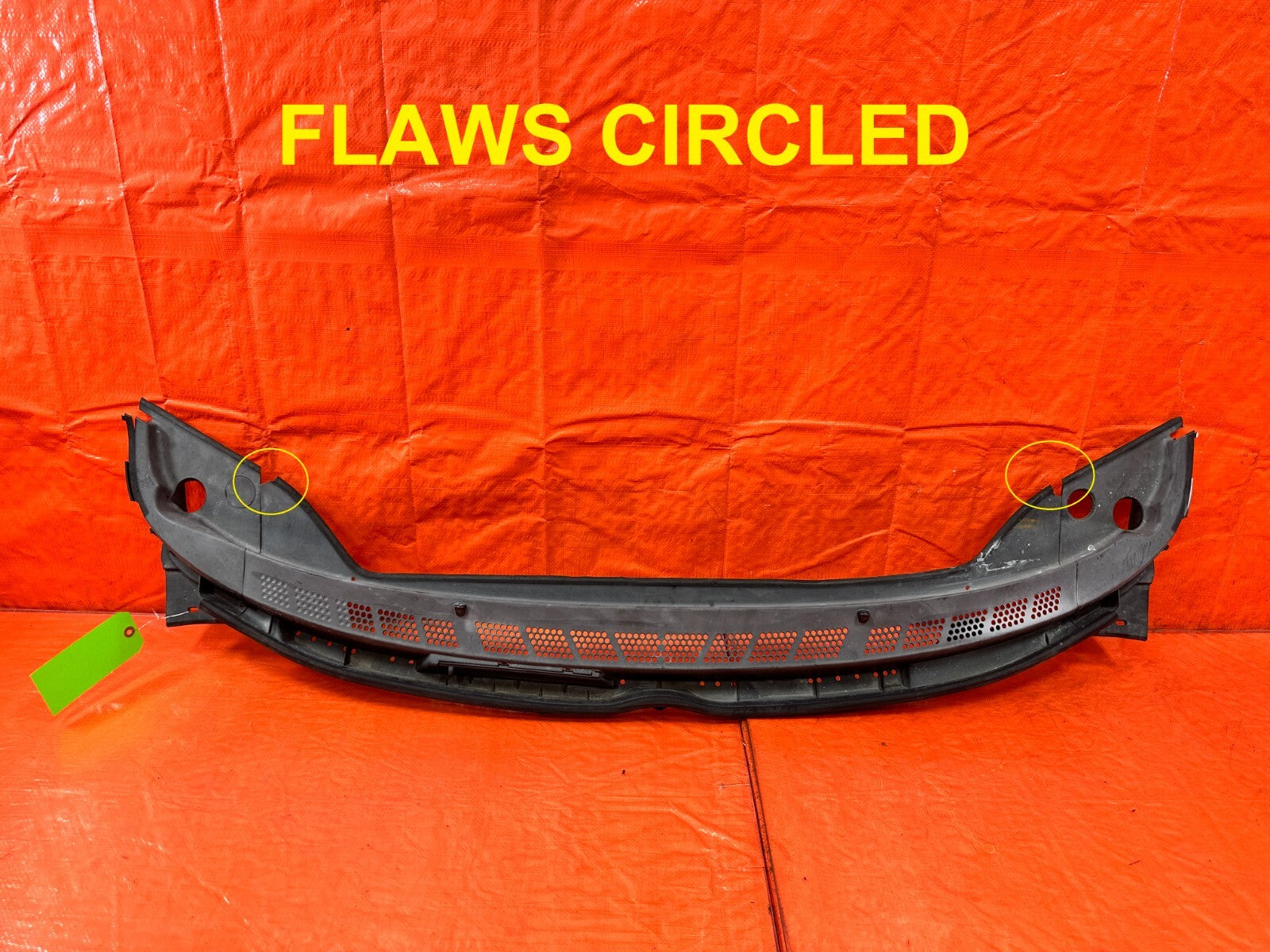 06 11 CIVIC 4D SEDAN   CENTER WINDSHIELD WIPER COWL TRIM PLASTIC OE OEM FA5 FLAW0