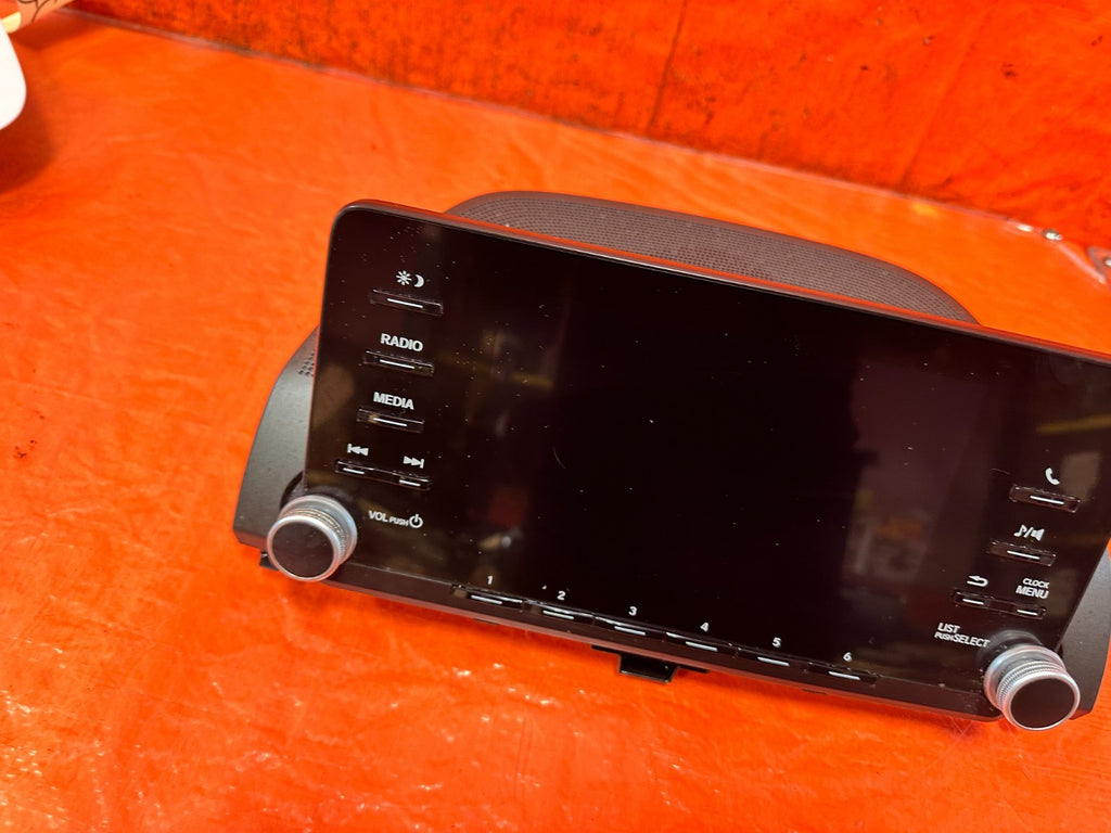 2018 18 HONDA ACCORD LX   AM FM RADIO STEREO CD PLAYER DISPLAY SCREEN   OEM 3245