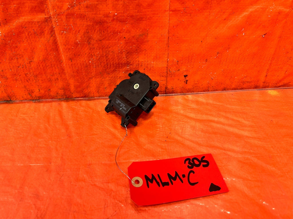 04 14 ACURA TSX   AC FLAP VENT ACTUATOR   PART # 113800 2320   OEM #3050