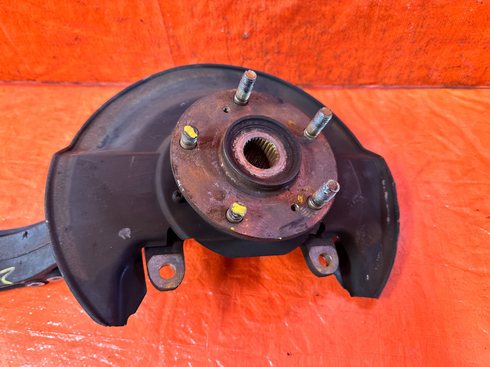 04 08 ACURA TSX   DRIVER LEFT FRONT SPINDLE KNUCKLE HUB   OEM FACTORY #3221
