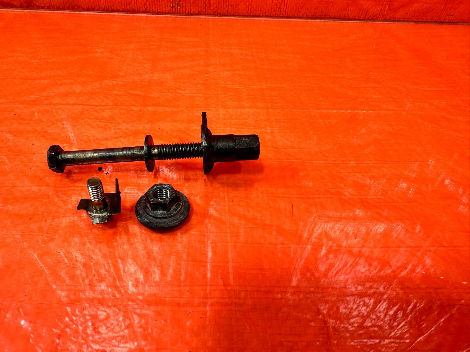 97 01 HONDA PRELUDE   AUTOMATIC TRANSMISSION SHIFTER BOLTS HARDWARE OEM 2634