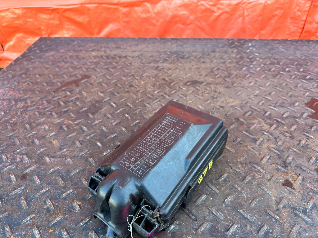 12 15 INFINITI G37 COUPE   EXTERIOR ENGINE BAY UNDER HOOD FUSE BOX PANEL OEM 2784