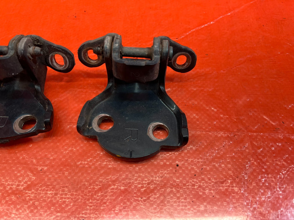 90 01 ACURA INTEGRA SEDAN   RIGHT REAR DOOR HINGE SET   UPPER & LOWER   OEM #1614
