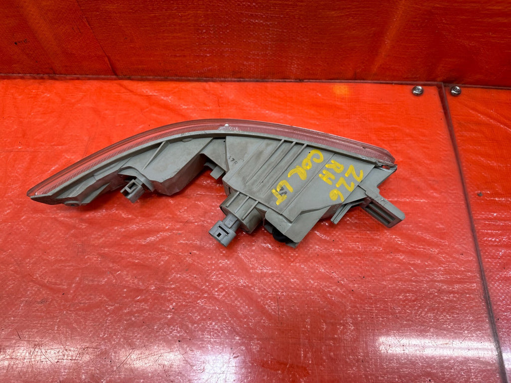 94 97 ACURA INTEGRA PASSENGER RIGHT BUMPER TURN SIGNAL CORNER LIGHT   OEM #2265