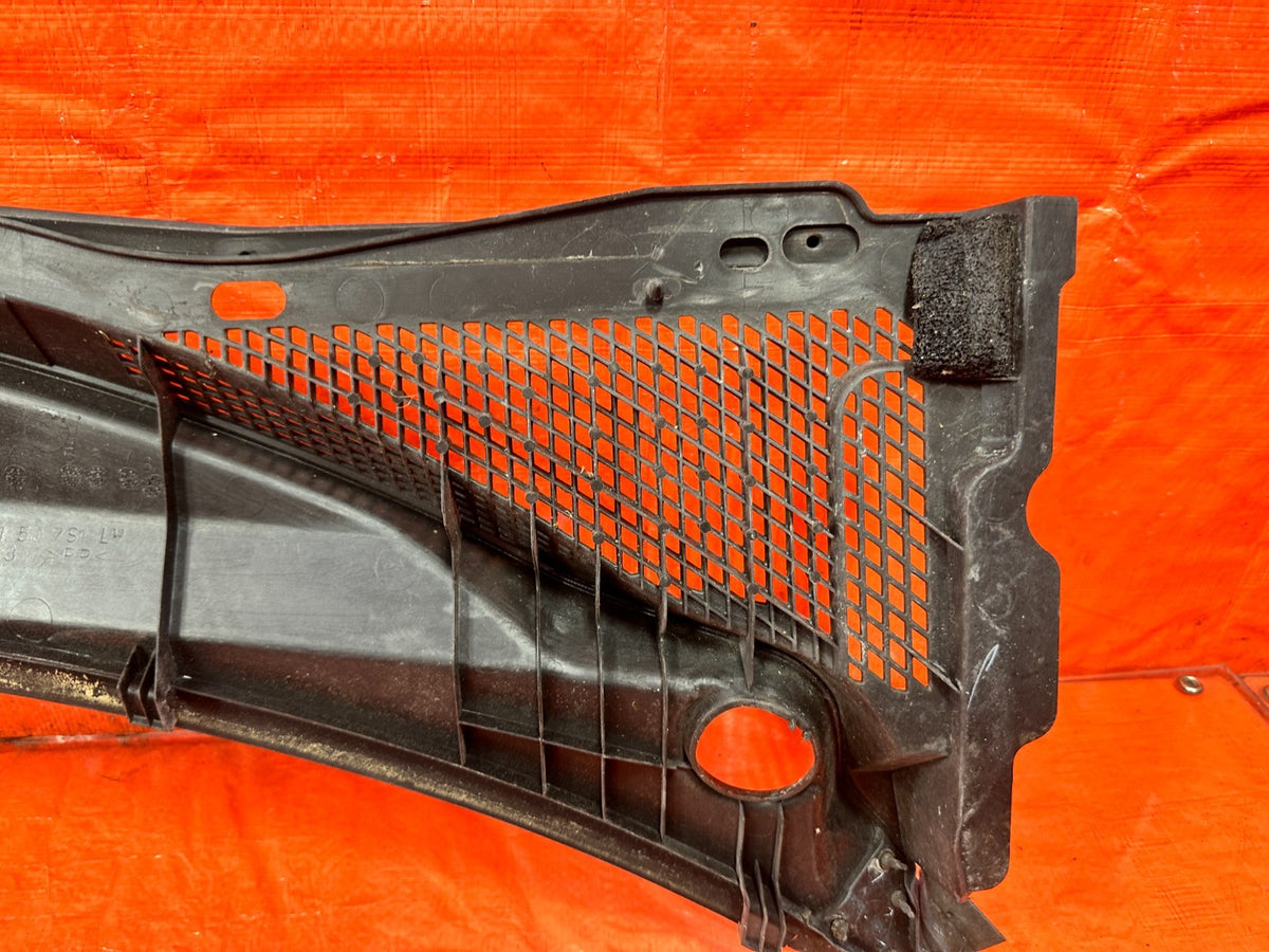 04-11 MAZDA RX8 RX-8 - WINDSHIELD WIPER COWL TRIM PLASTIC - OEM FACTORY #30312