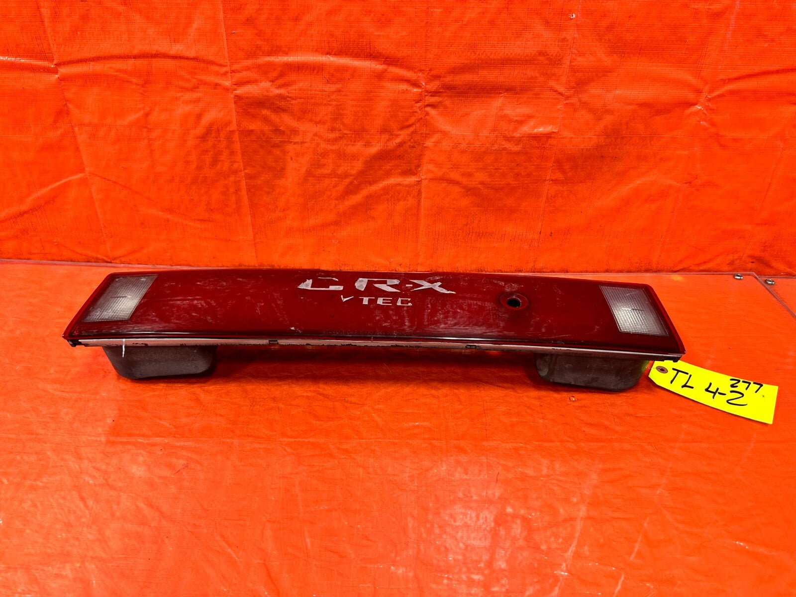 88 89 HONDA CRX   CENTER TAIL LIGHT MIDDLE TAIL LAMP   OEM FACTORY #2776