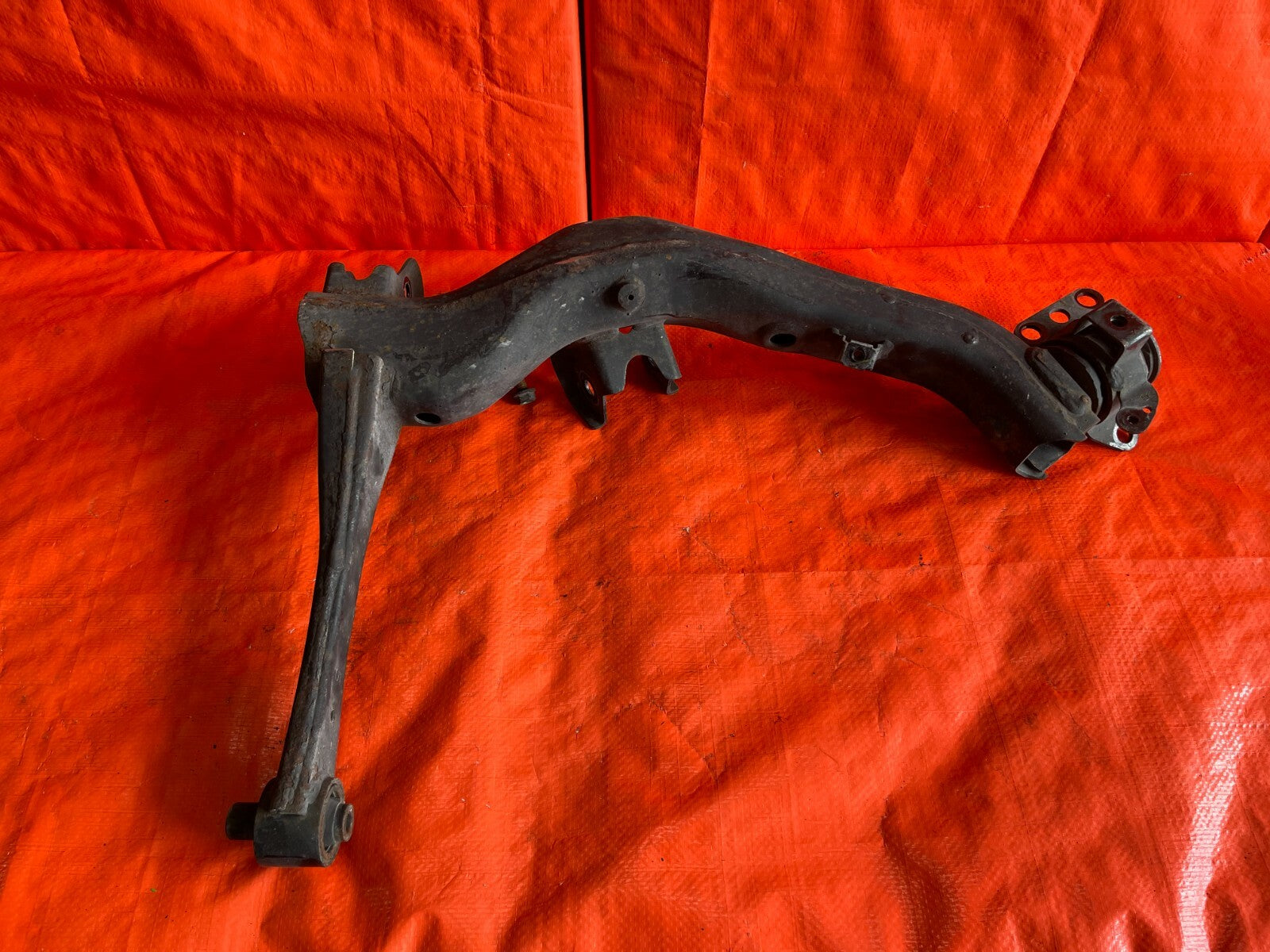 05 10 SCION TC   PASSENGER RIGHT   REAR   LOWER CONTROL ARM   48710 21030   OEM8