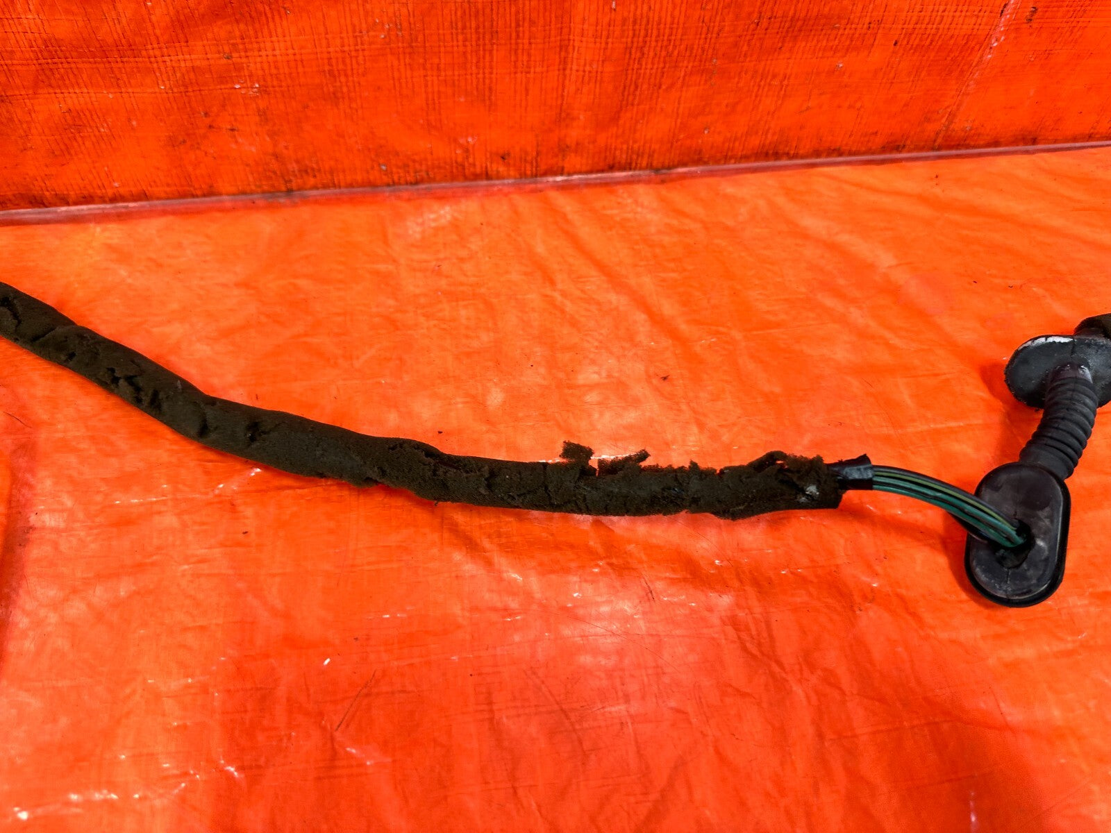 94 97 ACURA INTEGRA 2D   TAILGATE HATCH REAR LATCH WIRE HARNESS WIRING LOOM 2815