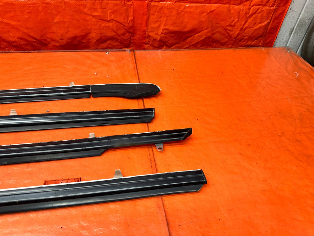 94-01 ACURA INTEGRA 4D 1.8L DOOR WINDOW GLASS TRIM DRIP RETAINER SET OF 4 #3414