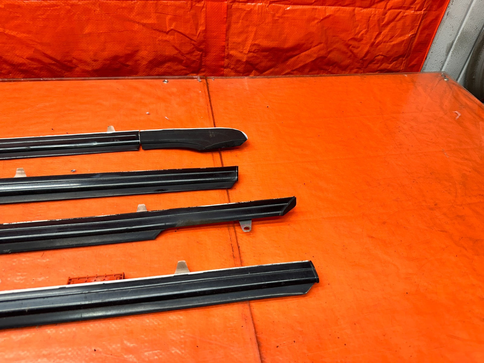 94-01 ACURA INTEGRA 4D 1.8L DOOR WINDOW GLASS TRIM DRIP RETAINER SET OF 4 #3414
