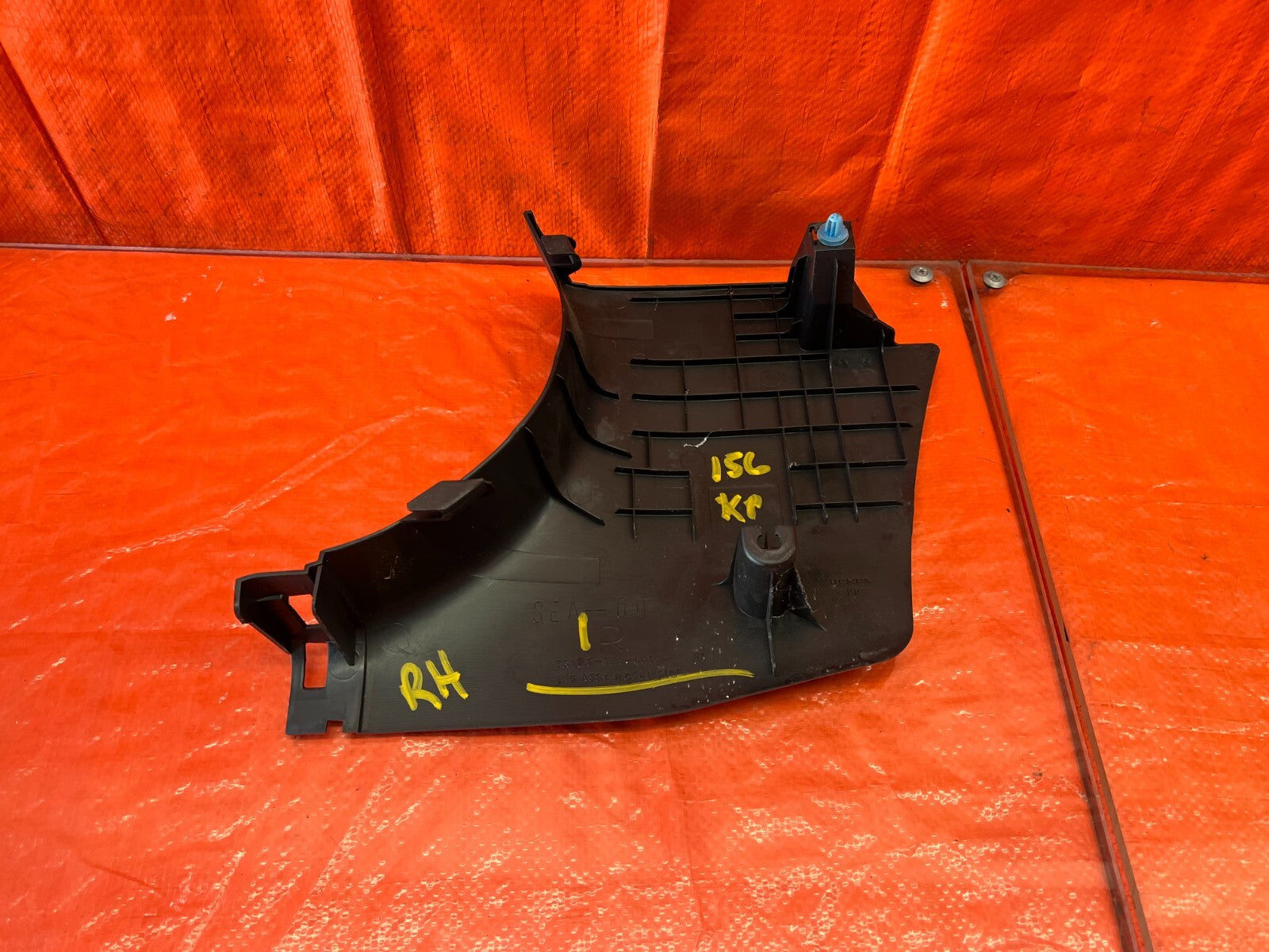 04 08 ACURA TSX   KICK PANEL   PASSENGER RIGHT SIDE   BLACK COLOR   OEM #1569