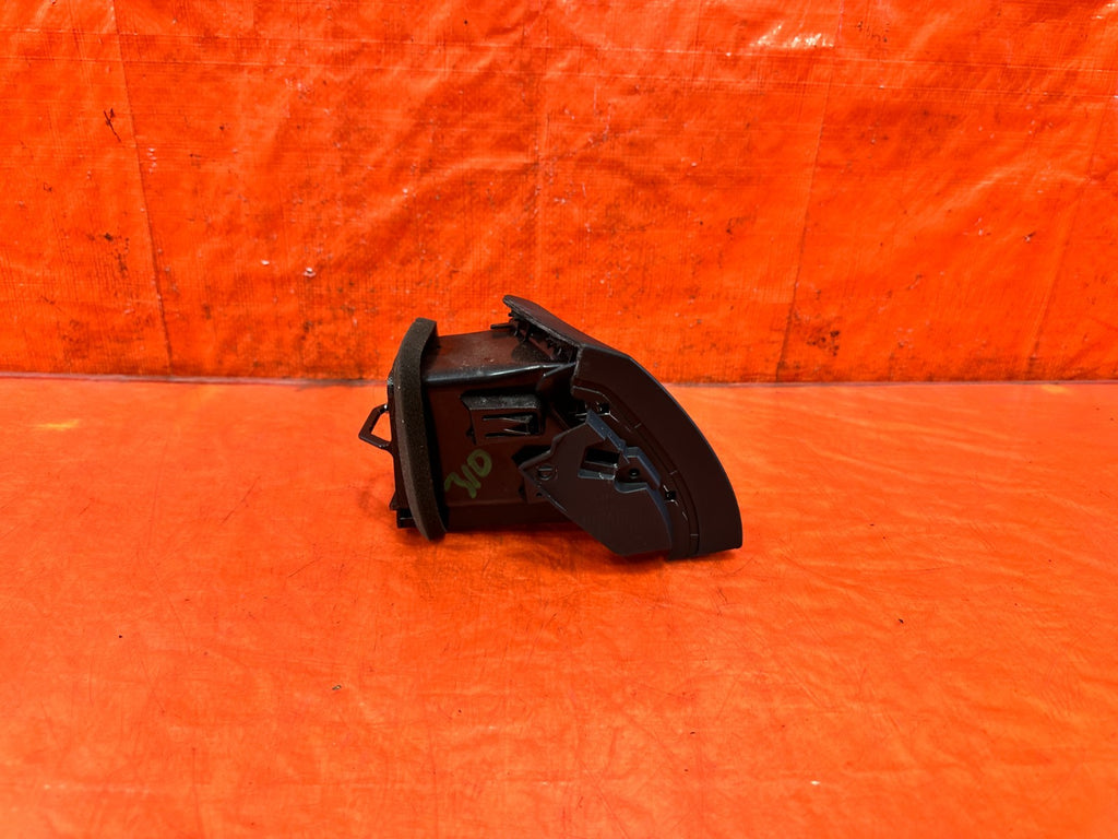 09 15 INFINITI G37 CONVERTIBLE   DRIVER LEFT AC AIR CONDITIONING VENT L LH   OEM2