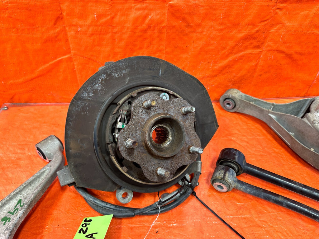 03 07 INFINITI G35 COUPE RIGHT REAR SPINDLE KNUCKLE HUB W/ ALL CONTROL ARMS 2988