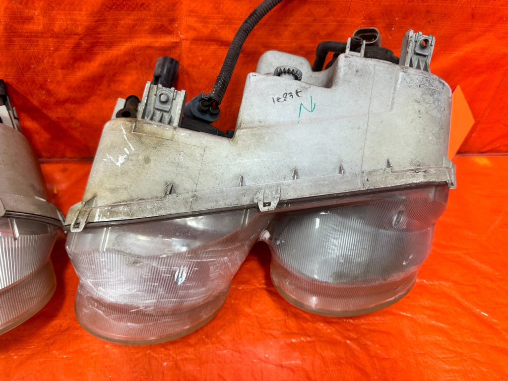 98 01 ACURA INTEGRA   HEADLIGHT HEADLAMP SET   HEADLIGHTS LEFT RIGHT OE OEM #11914