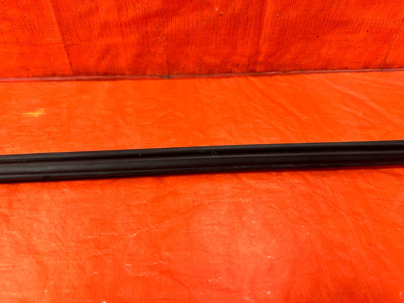 96 00 HONDA CIVIC   COUPE & HATCH   PASSENGER RIGHT DOOR GLASS SUB SEAL OEM #28710