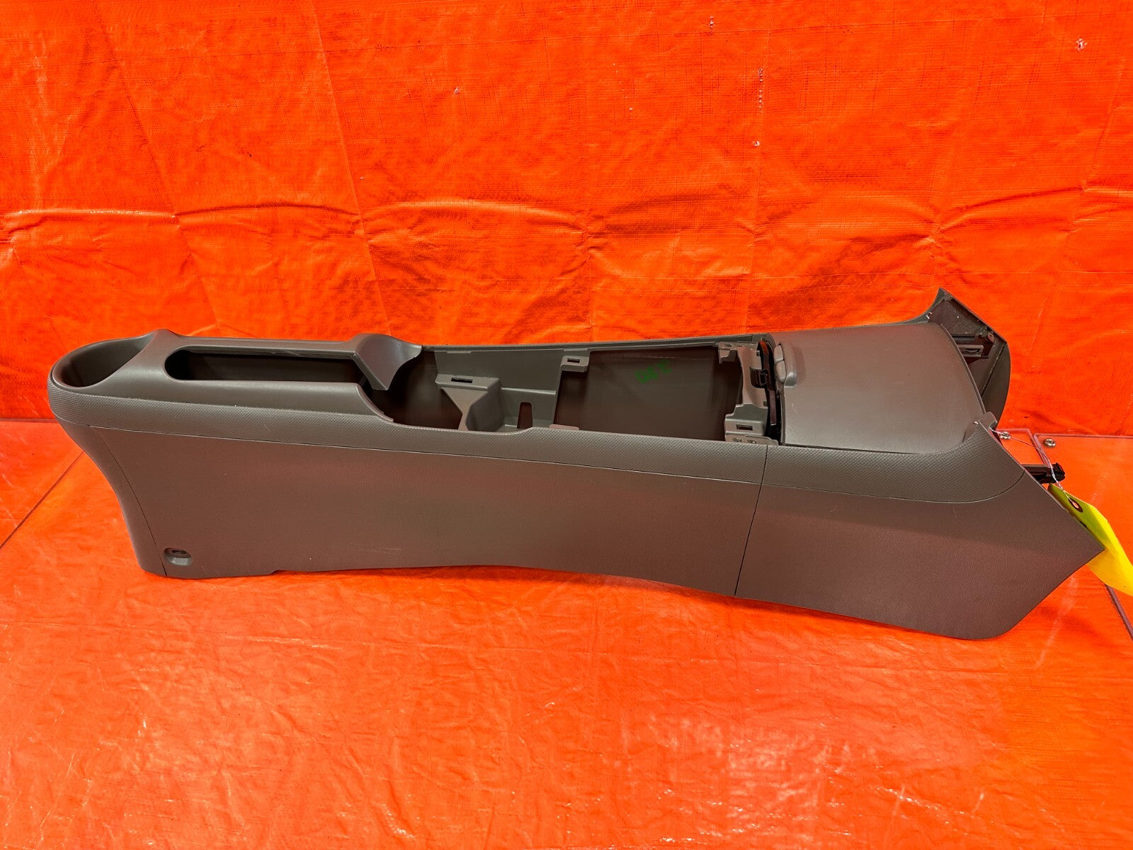 02 06 ACURA RSX   ARM REST CENTER CONSOLE ASSEMBLY   TAN IN COLOR   OEM #28011
