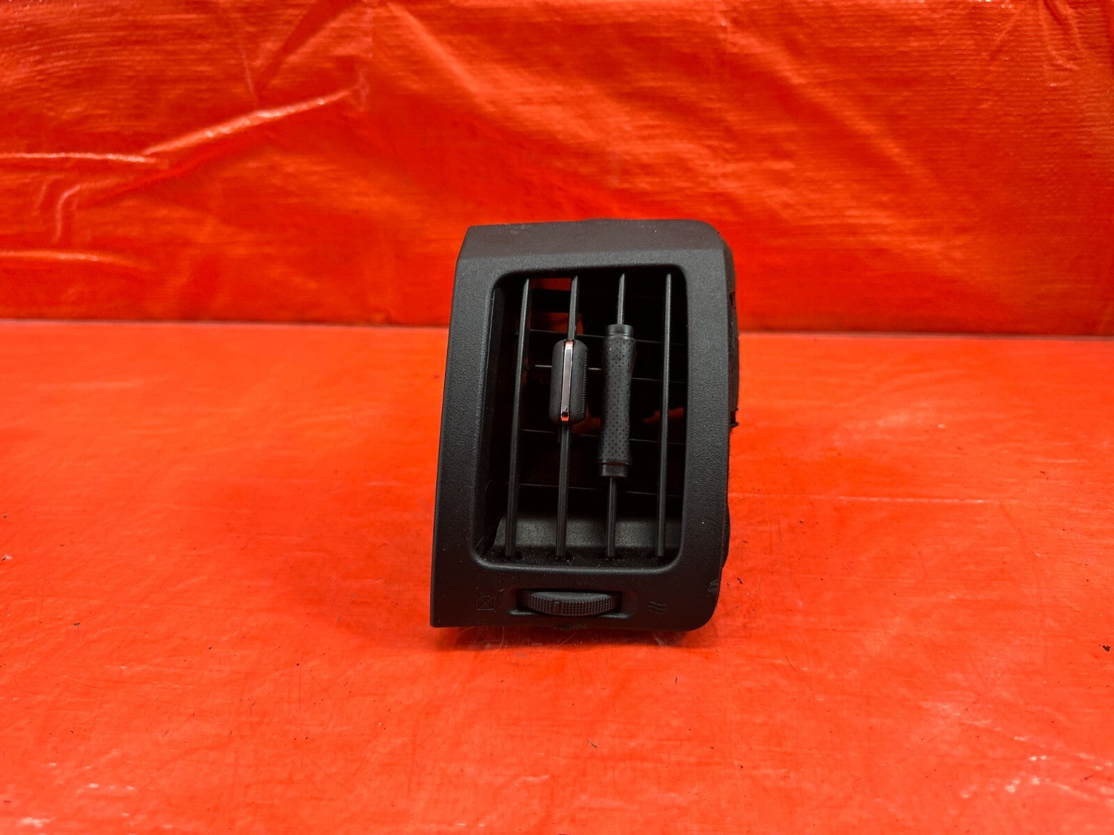 08 13 INFINITI G37 COUPE 2D DRIVER LEFT AC AIR CONDITIONING VENT L LH   OEM #1880