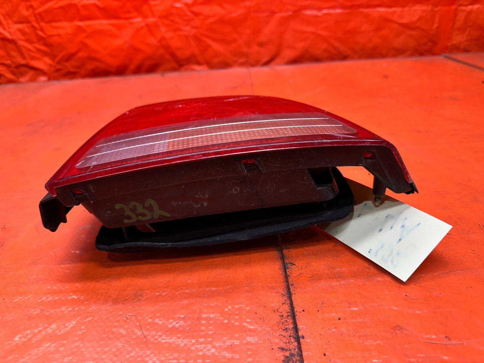 92 96 HONDA PRELUDE RIGHT PASSENGER TAIL LIGHT LAMP OEM #3328