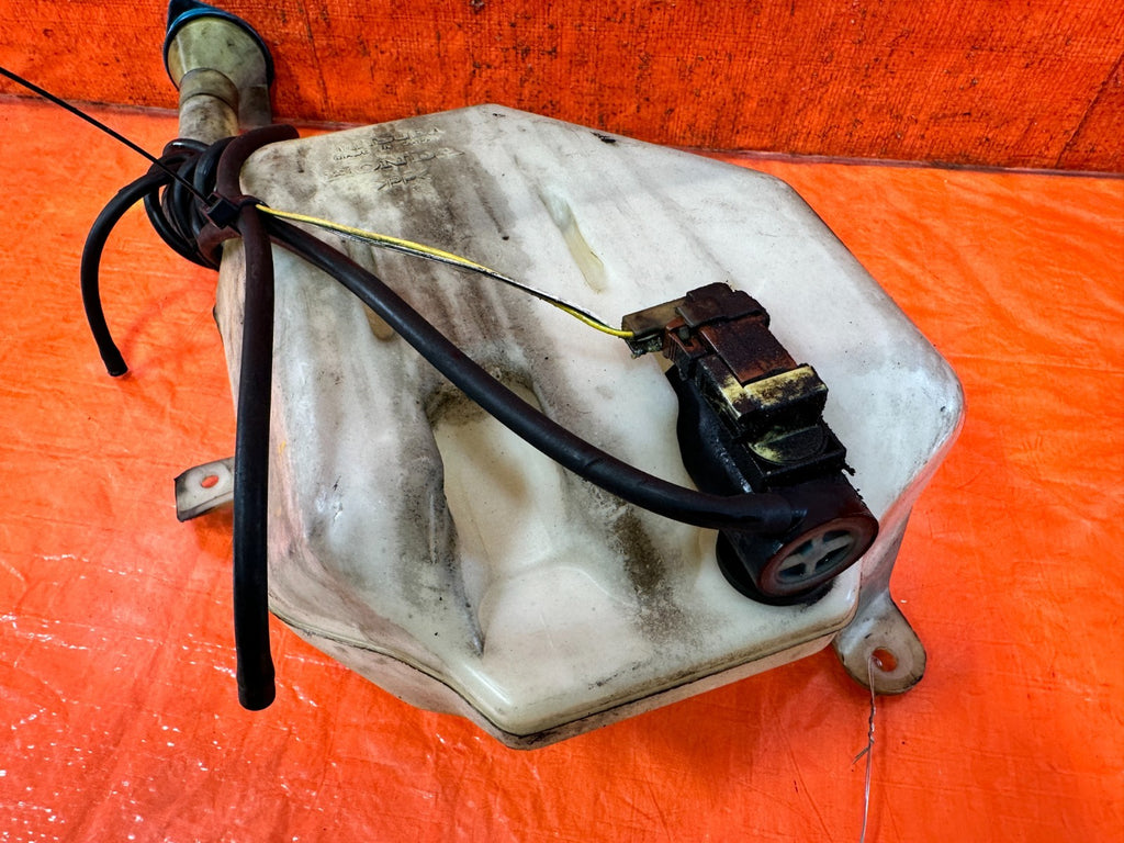 04 08 ACURA TSX   WINDSHIELD WIPER RESERVOIR TANK W/ MOTOR   OEM FACTORY #3227