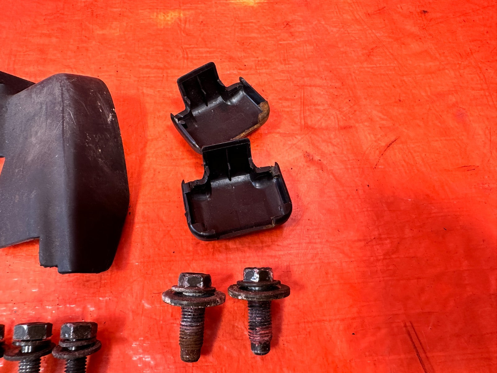 90 91 HONDA CIVIC HATCHBACK   FRONT SEAT BOLTS WITH PLASTIC COVERS   OEM #3256