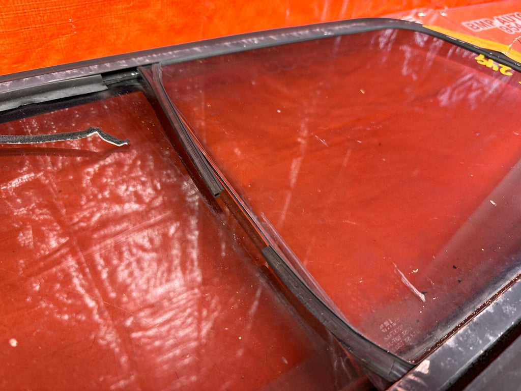 95 00 TOYOTA TACOMA   REAR GLASS WINDOW   HAS SLIDING OPTION   OEM #2497