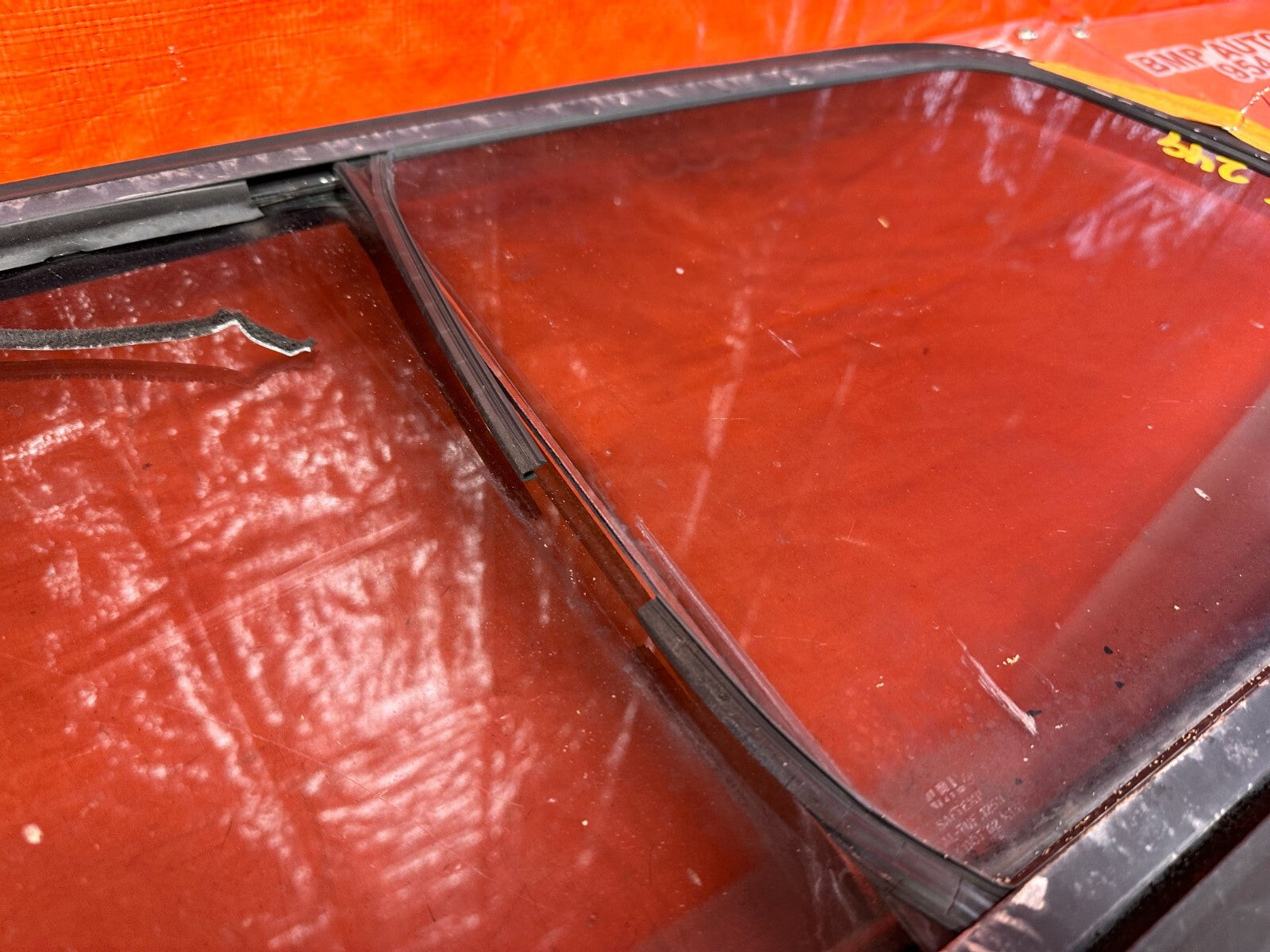 95 00 TOYOTA TACOMA   REAR GLASS WINDOW   HAS SLIDING OPTION   OEM #2497