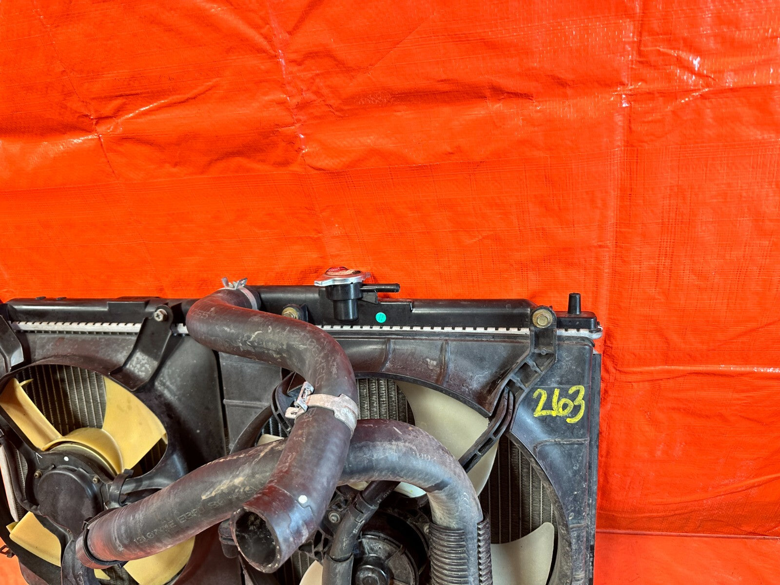 97 98 HONDA PRELUDE BASE   100% COMPLETE RADIATOR SET W/ FANS / HOSES / OEM 2633