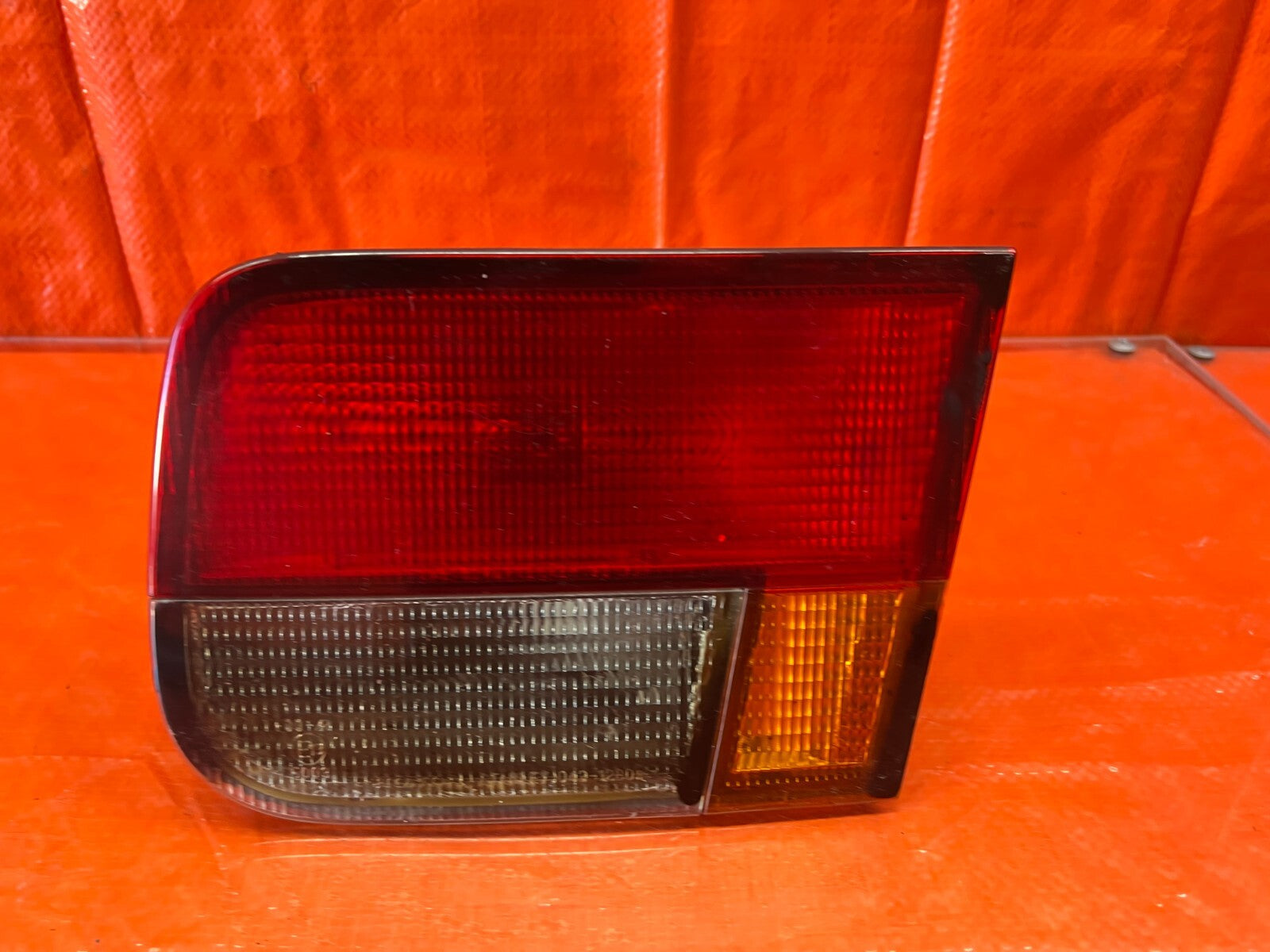 96 98 HONDA CIVIC   COUPE   PASSENGER RIGHT   INNER TAIL LIGHT LAMP   OEM #1305