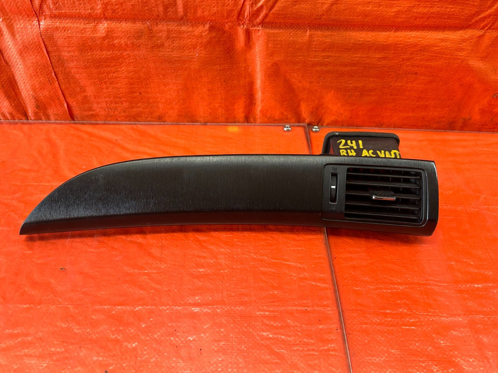13 15 HONDA ACCORD SEDAN EX EXL PASSENGER RIGHT AC AIR CONDITIONING VENT OEM 2410