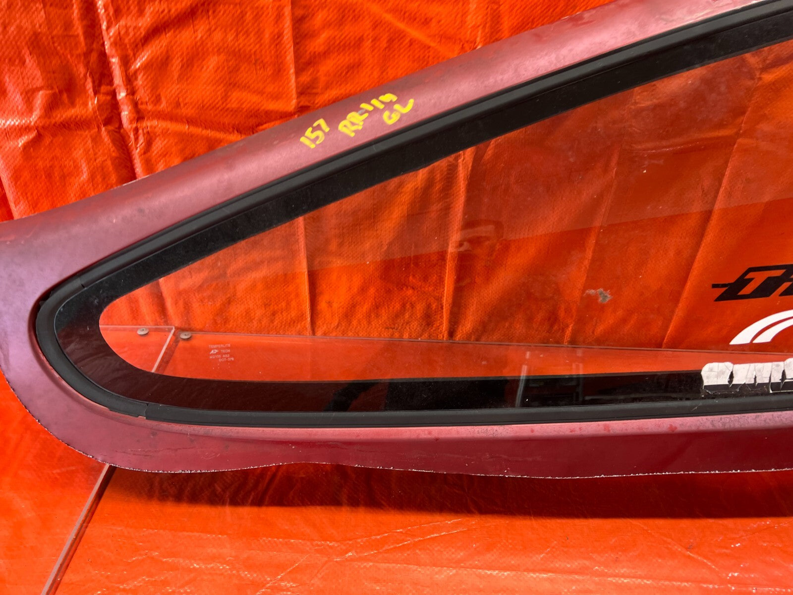 90 91 HONDA CRX   PASSENGER RIGHT REAR 1/4 GLASS WINDOW   OEM FACTORY #1576