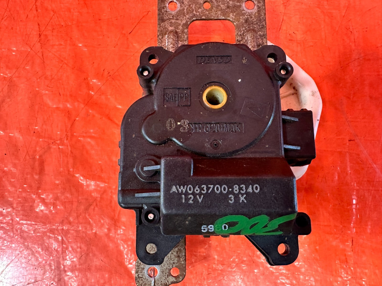 06 11 HONDA CIVIC   AC MOTOR   PART # AW063700 8340   OEM FACTORY #3002