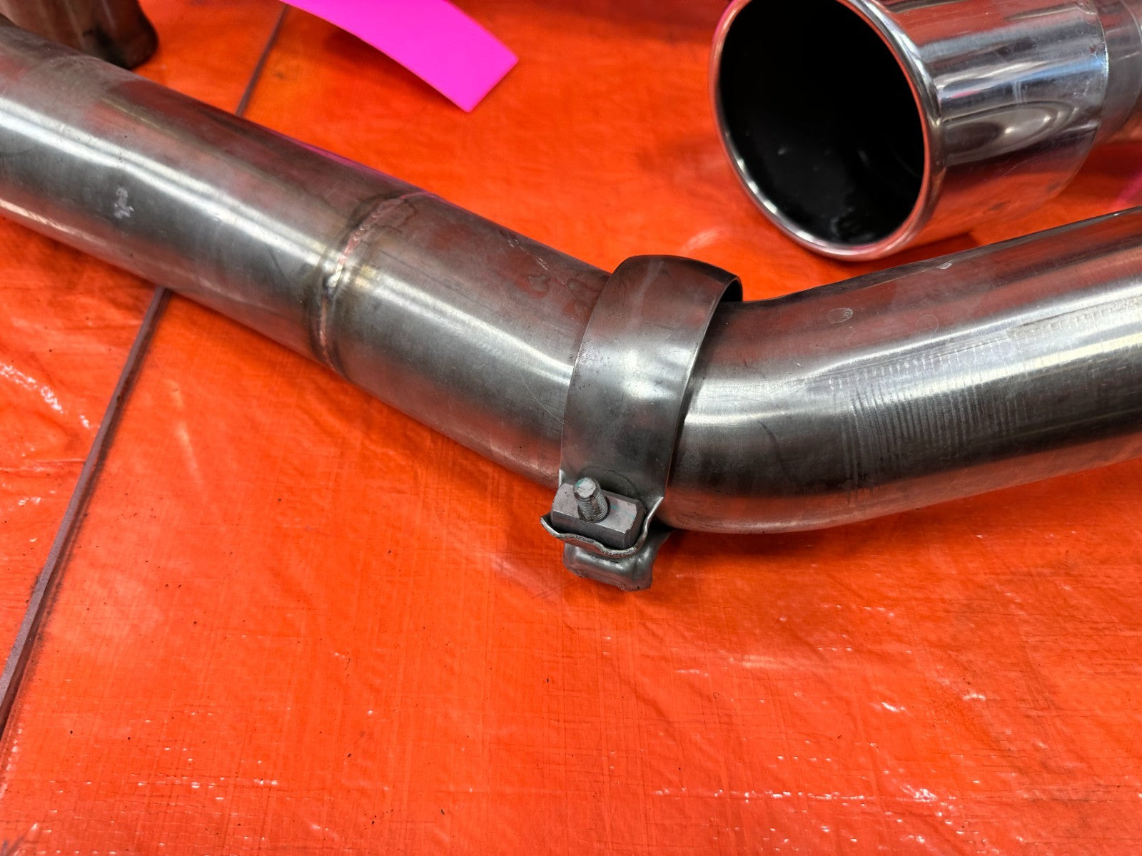 17 20 INFINITI Q60   EXHAUST  DOWN PIPES MID PIPES MUFFLERS   1 TIP IS MISSING18