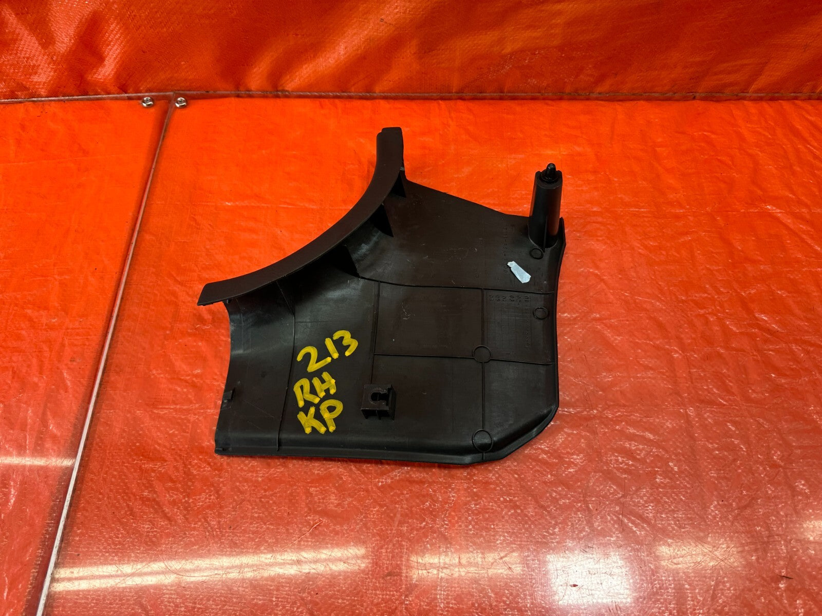 02 03 HONDA CIVIC SI EP3 HATCHBACK   KICK PANEL   PASSENGER RIGHT SIDE   OEM 2138