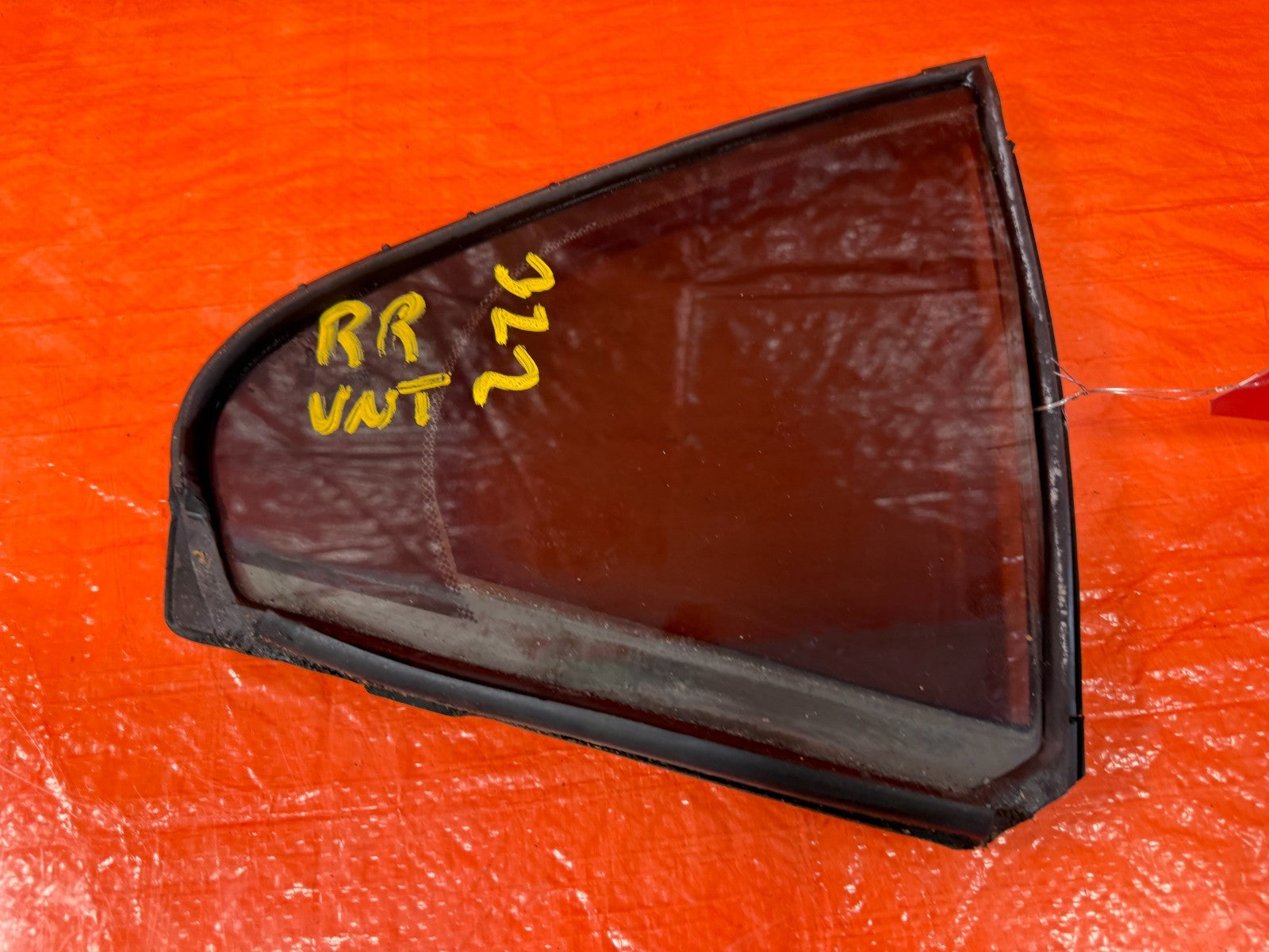 04 08 ACURA TSX   PASSENGER RIGHT REAR   DOOR VENT GLASS   OEM FACTORY #3224