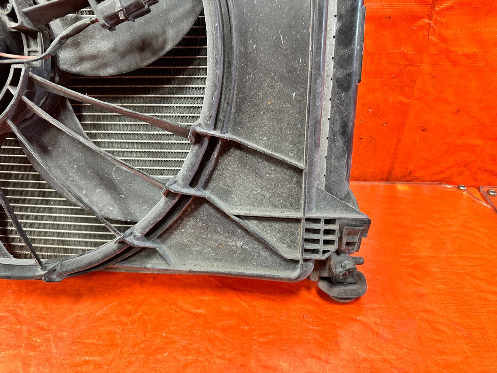 18 20 DODGE CHARGER GT 6 CYLINDER MODEL   RADIATOR WITH FAN   OEM #3LI3