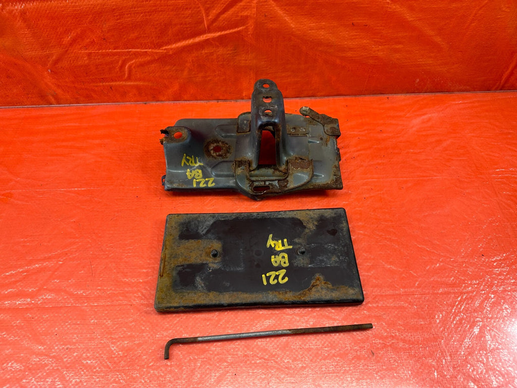 HONDA & ACURA   INTEGRA CIVIC DEL SOL   BATTERY TRAY   OEM FACTORY OE #2217