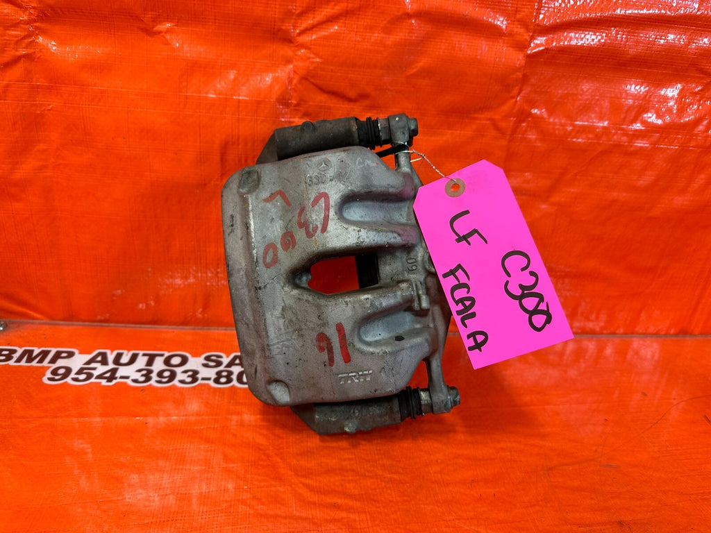 15 20 MERCEDES BENZ   W205   C300   NON SPORT   LEFT FRONT BRAKE CALIPER OEM0